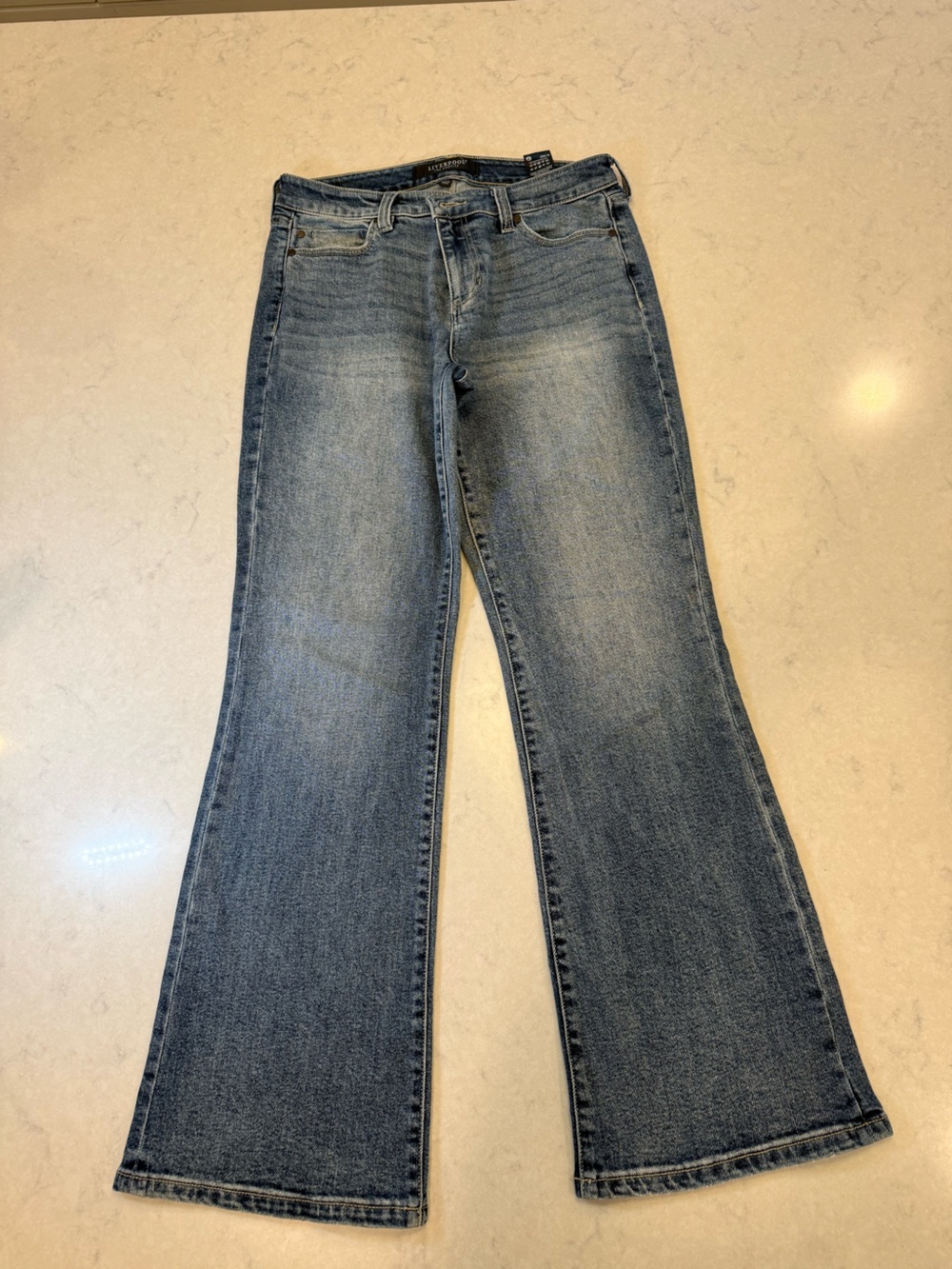 Liverpool Sz 27 like New wide-leg Weekender Jeans in Faded Blue